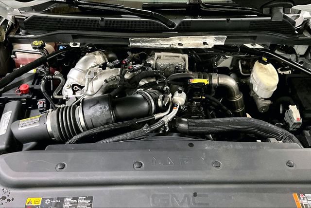 Used 2017 GMC Sierra 2500 Denali w/ Duramax Plus Package AWD/4WD image 29