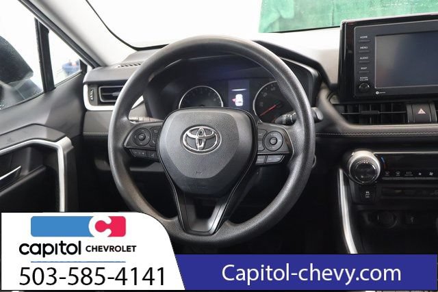 Used 2020 Toyota RAV4 XLE w/ Carpet Mat Package AWD/4WD image 15