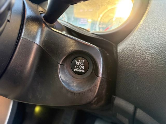 Used 2019 Jeep Renegade Latitude w/ Cold Weather Group image 23