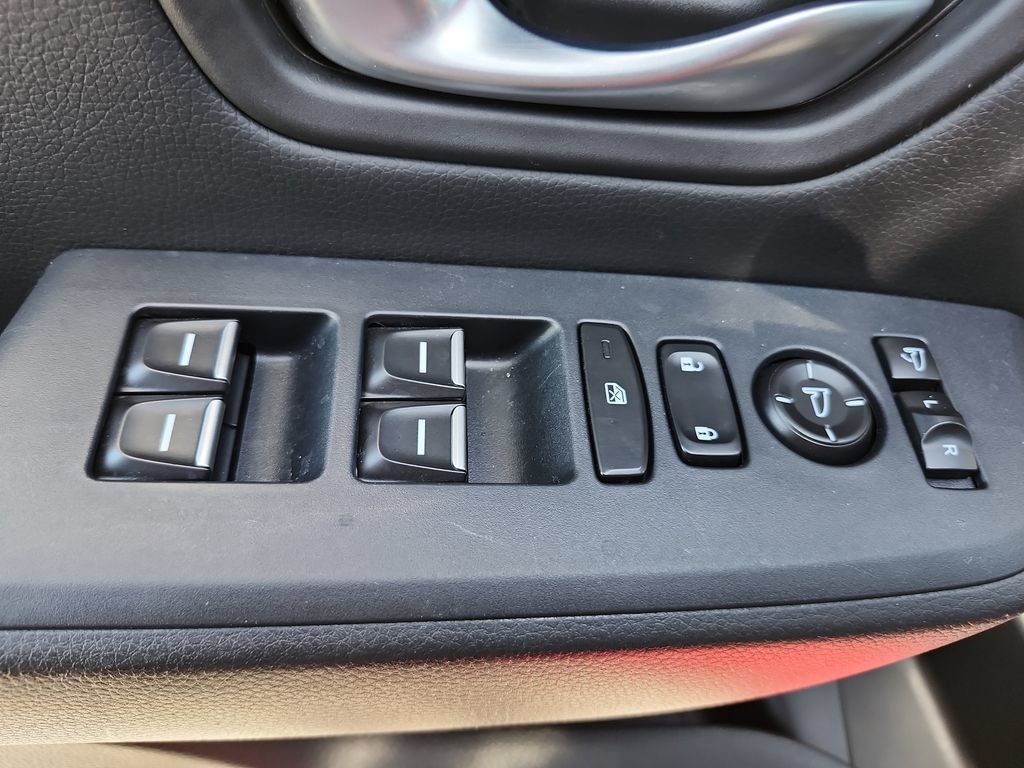 Certified 2025 Honda Pilot Black Edition image 25