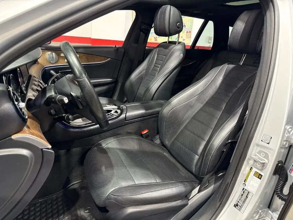 Used 2017 Mercedes-Benz E 400 4MATIC Wagon image 12