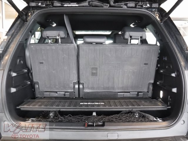 Certified 2024 Toyota Sequoia Platinum image 31