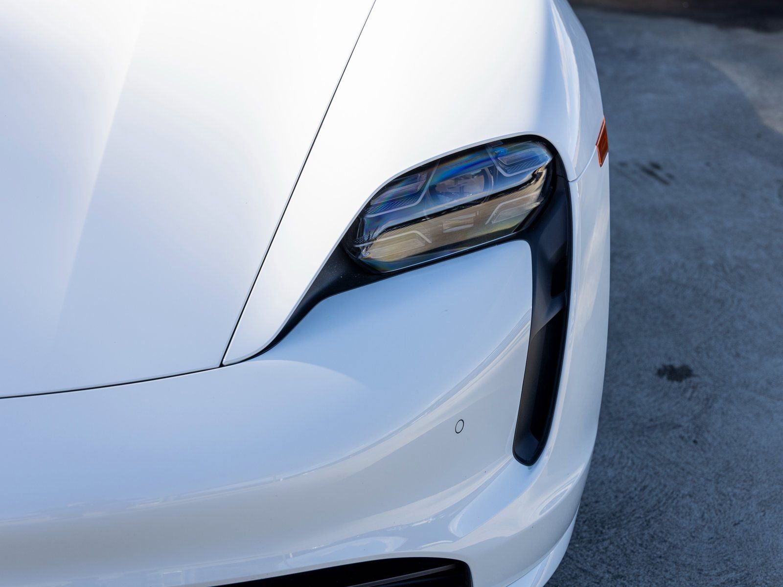 Certified 2023 Porsche Taycan Turbo image 16