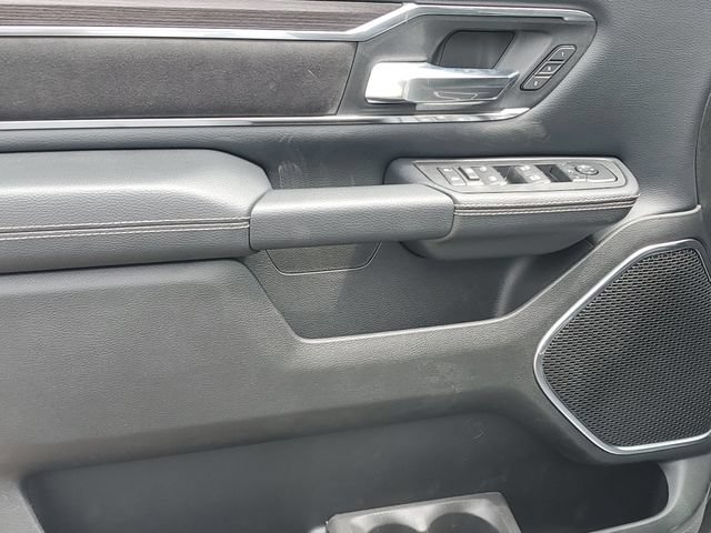 New 2026 RAM 1500 Laramie w/ Sport Appearance Package AWD/4WD image 15