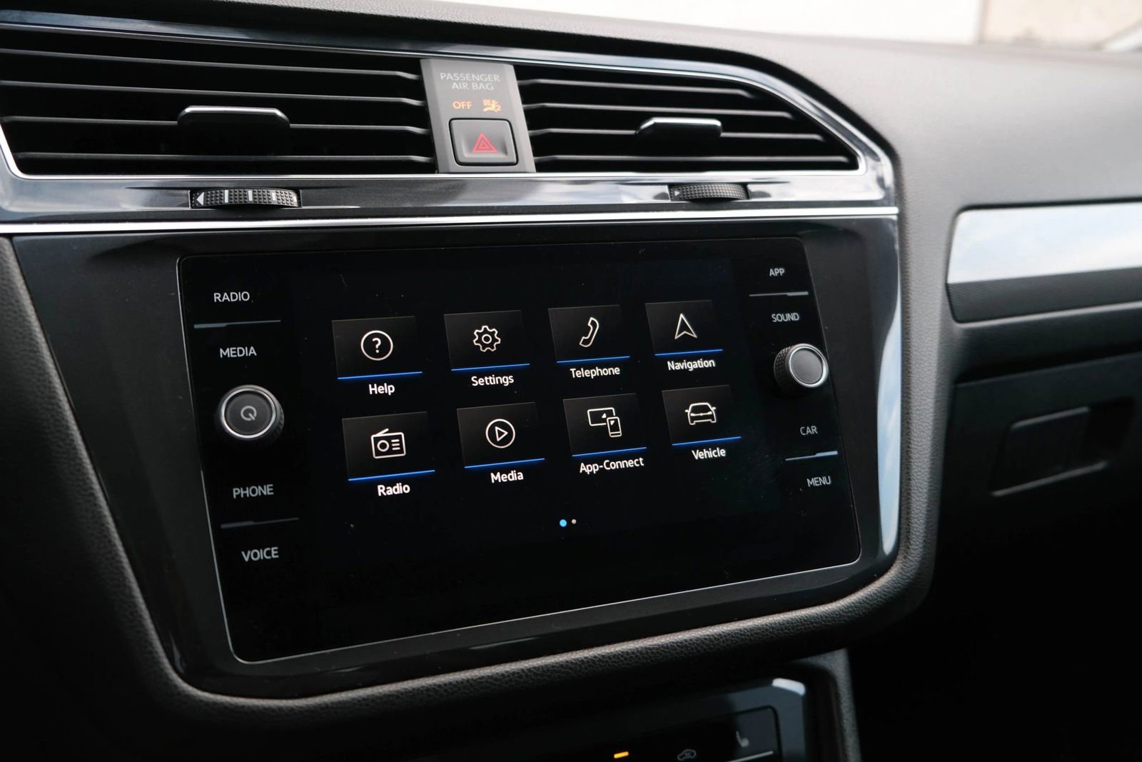 Used 2023 Volkswagen Tiguan SE FWD image 43