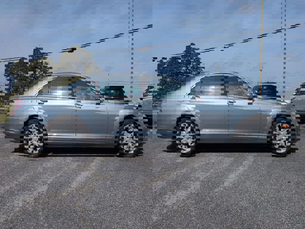 Used 2008 Mercedes-Benz S 550 4MATIC image 3