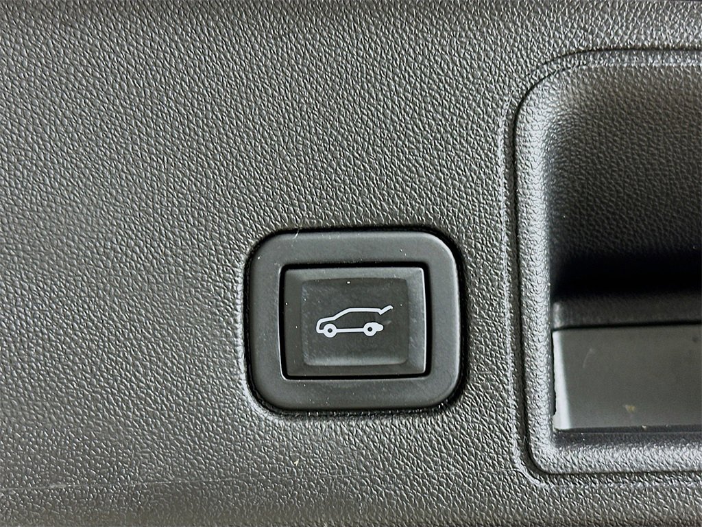 Used 2020 GMC Terrain SLT w/ Preferred Package image 7