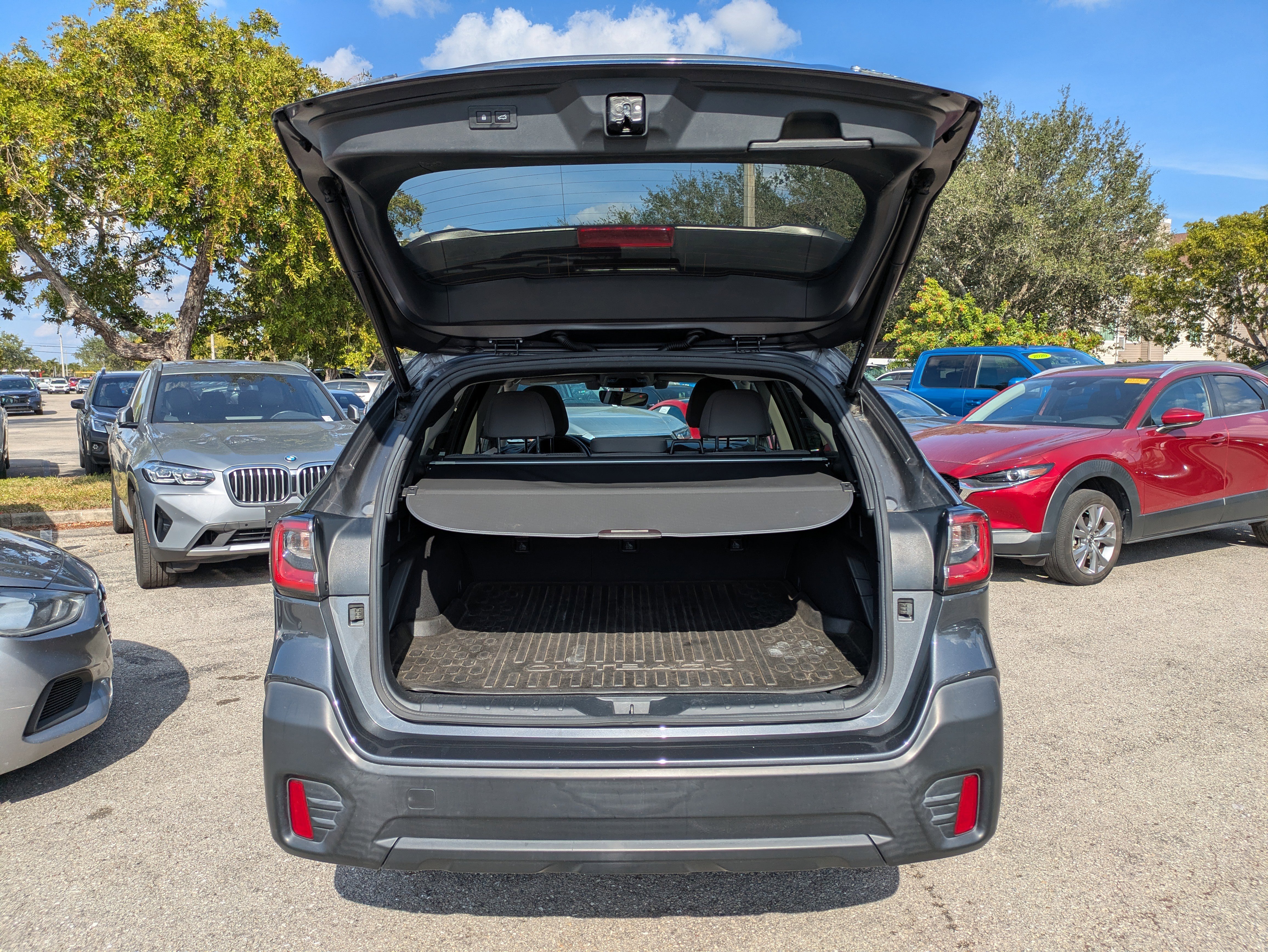 Used 2022 Subaru Outback Premium image 13