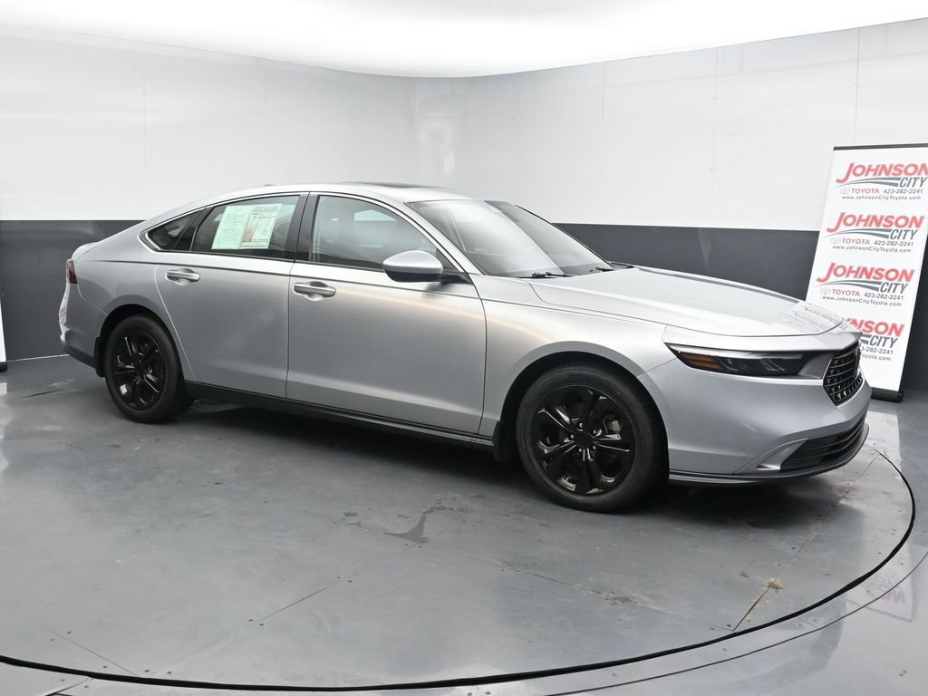 Used 2024 Honda Accord EX image 2
