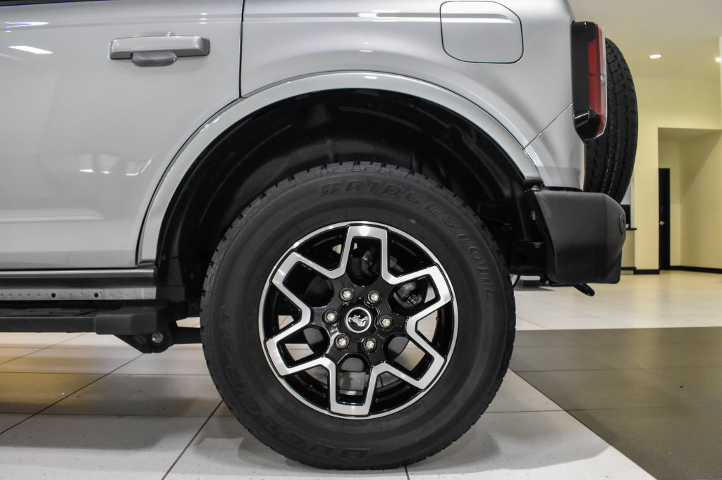 Used 2023 Ford Bronco Outer Banks AWD/4WD image 11