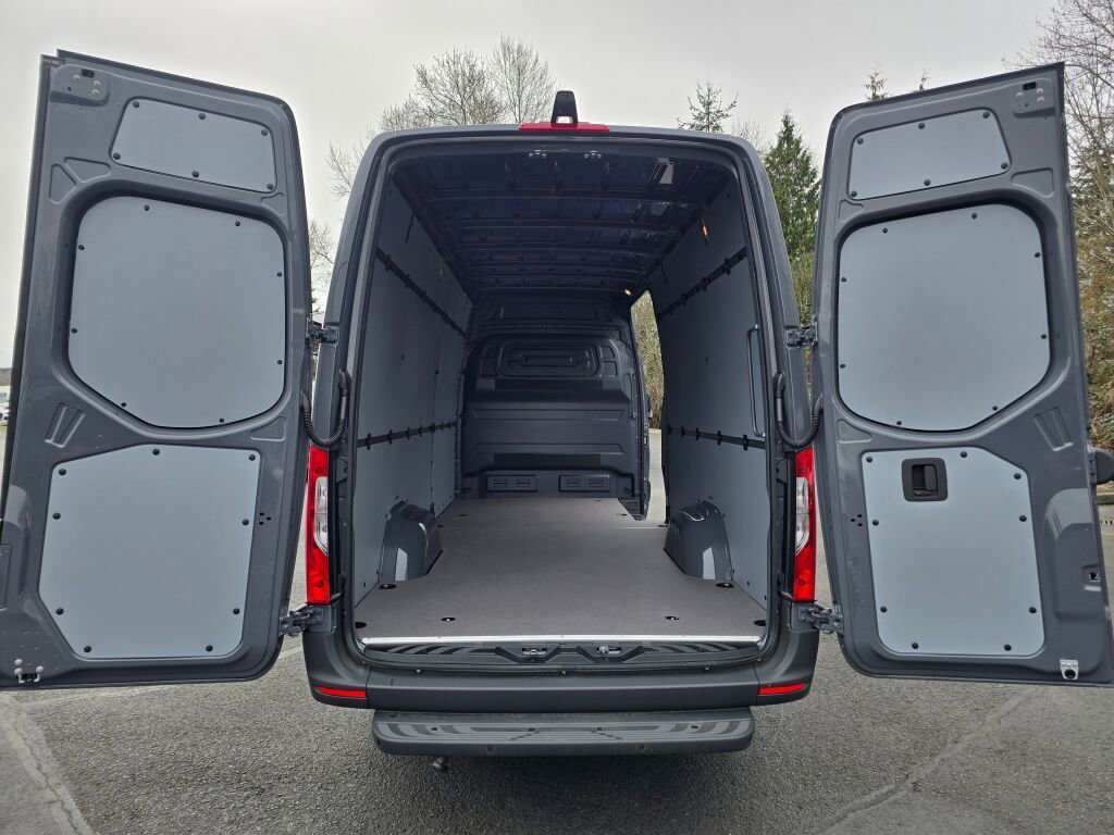 New 2025 Mercedes-Benz Sprinter 2500 image 15