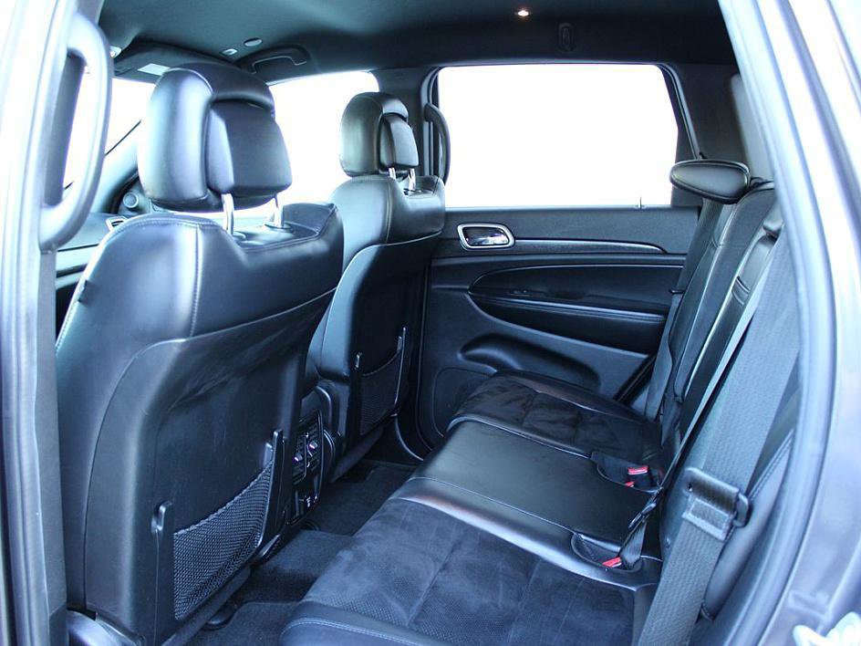 Used 2018 Jeep Grand Cherokee Altitude image 15