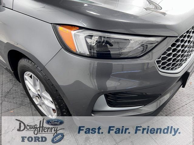 Used 2023 Ford Edge SEL image 8