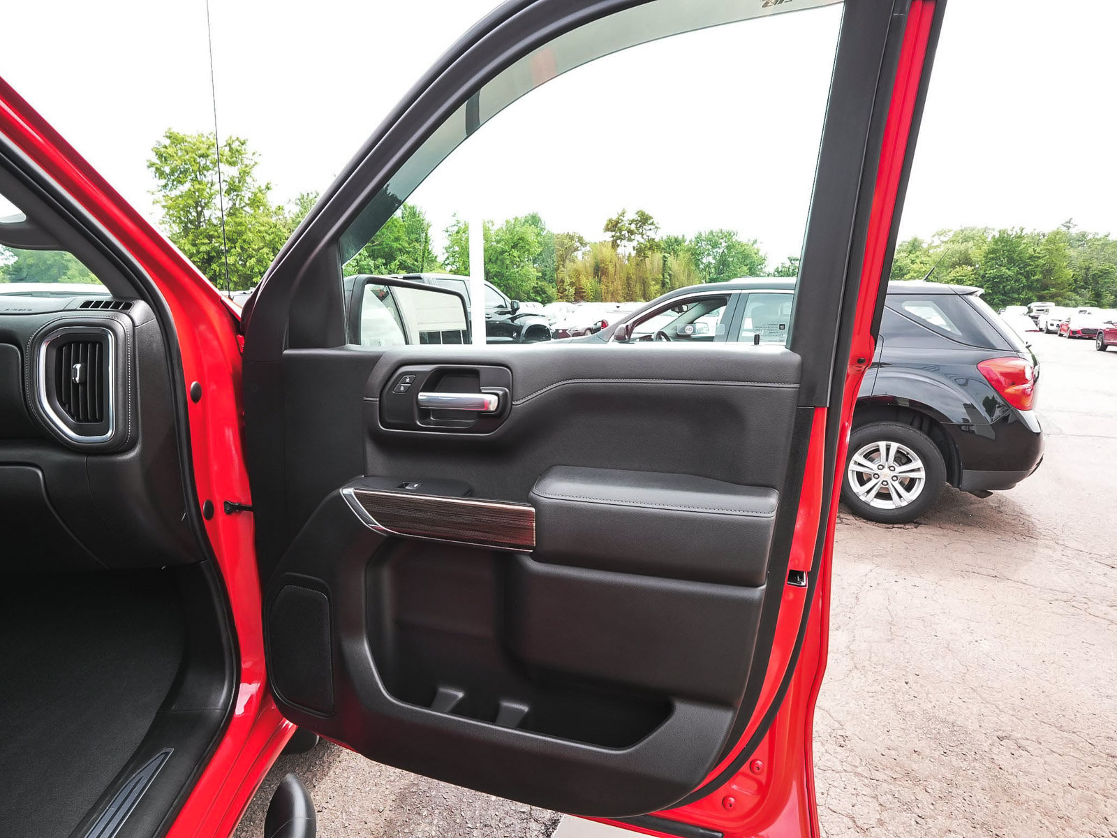 Used 2021 Chevrolet Silverado 1500 RST AWD/4WD image 13