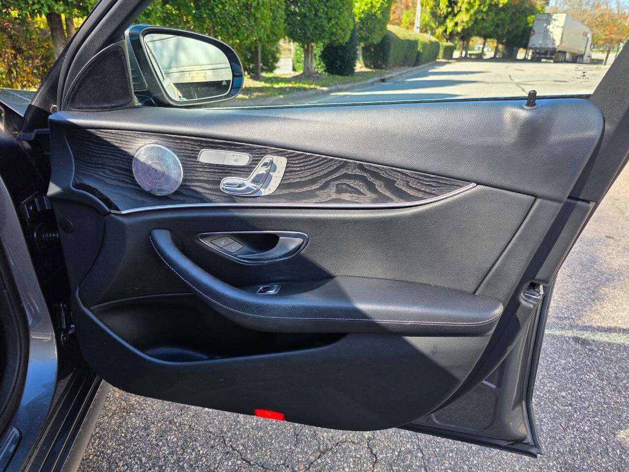 Used 2017 Mercedes-Benz E 300 image 37