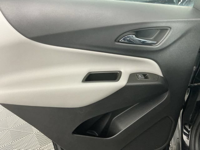 Used 2023 Chevrolet Equinox LS FWD image 9