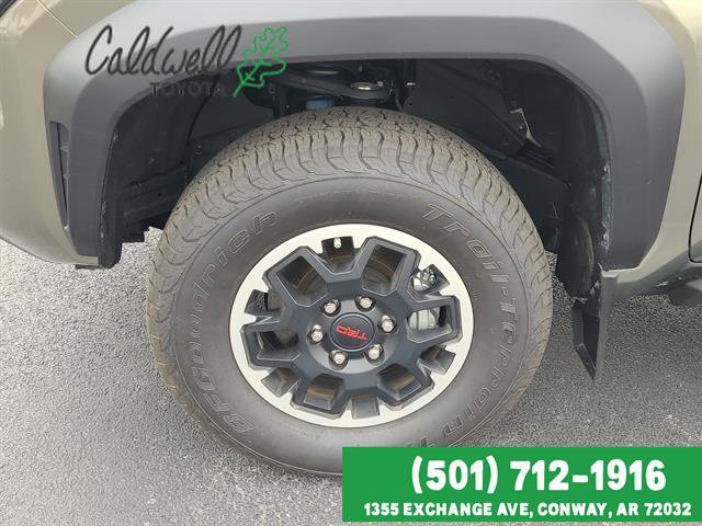 Certified 2024 Toyota Tacoma TRD Off-Road AWD/4WD image 9
