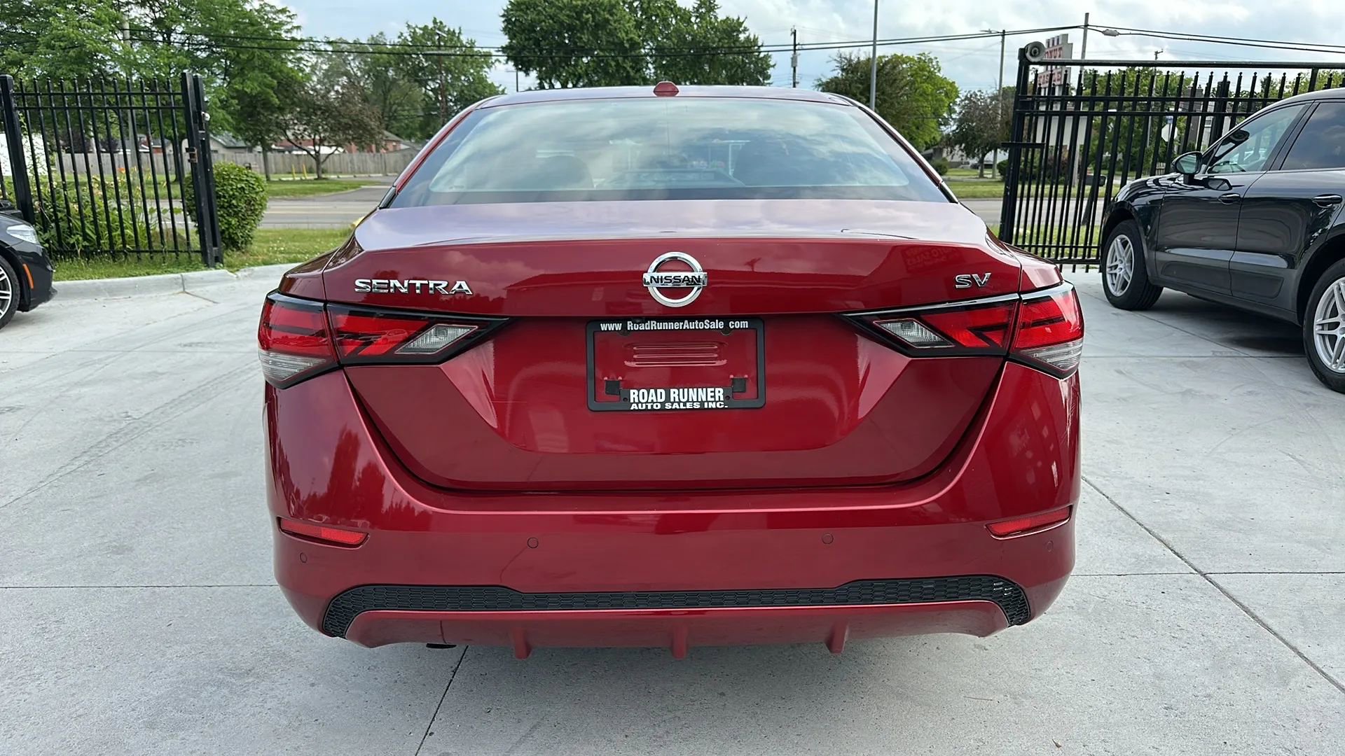 Used 2021 Nissan Sentra SV image 6