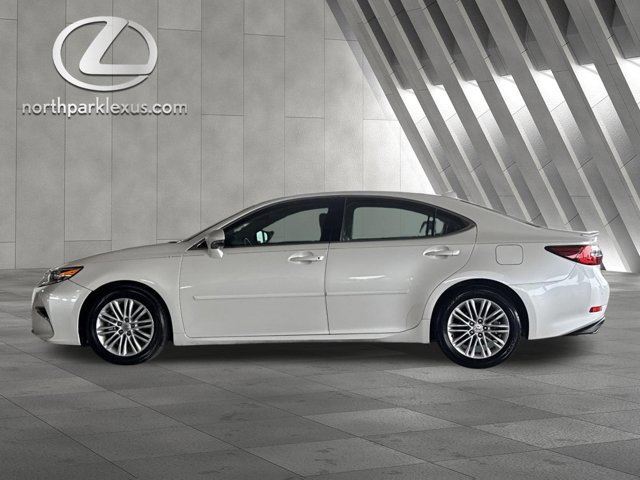 Used 2017 Lexus ES 350 w/ Luxury Package FWD image 1