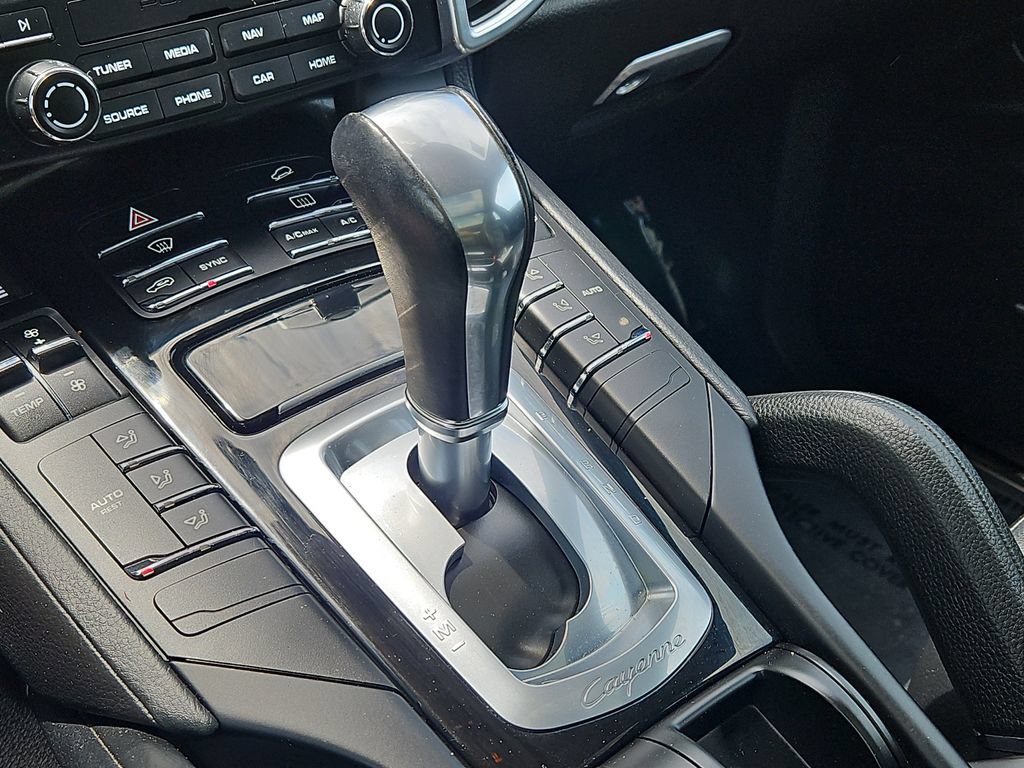 Used 2018 Porsche Cayenne AWD/4WD image 29