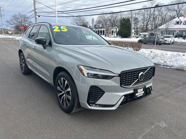 Certified 2025 Volvo XC60 B5 Plus image 6