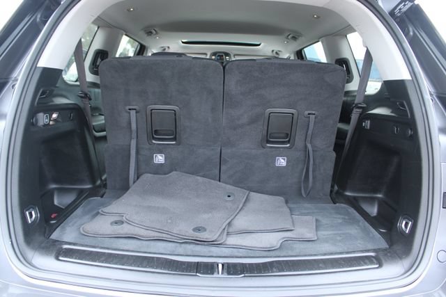 Used 2023 Jeep Grand Cherokee L Laredo w/ Luxury Tech Group I RWD image 47