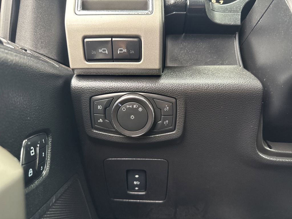 Used 2016 Ford F150 Lariat w/ Equipment Group 502A Luxury image 24