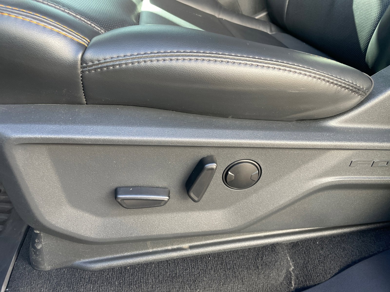 Used 2025 Ford Expedition Tremor AWD/4WD image 14