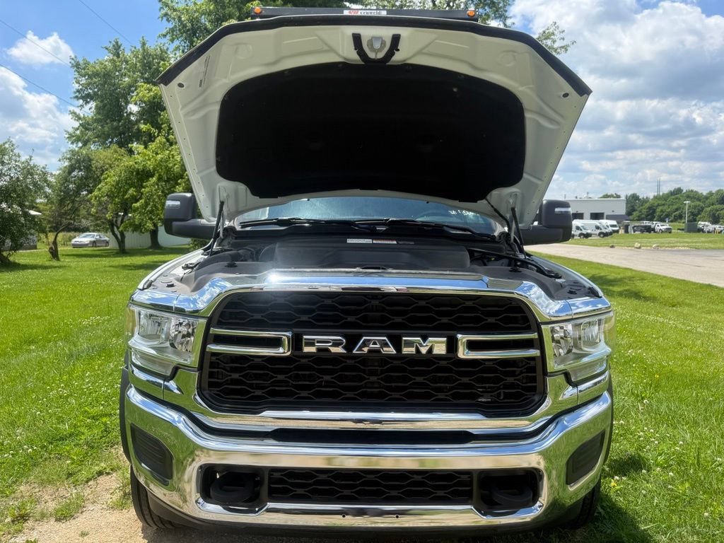 New 2024 RAM 5500 Tradesman RWD image 48