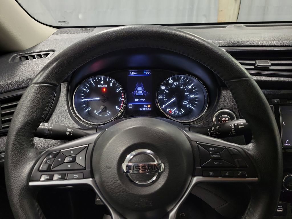 Used 2020 Nissan Rogue SV image 15