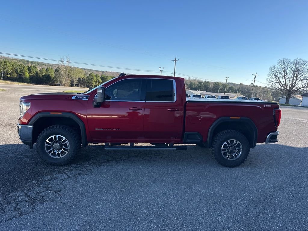 Used 2022 GMC Sierra 2500 SLE w/ SLE Value Package; image 4
