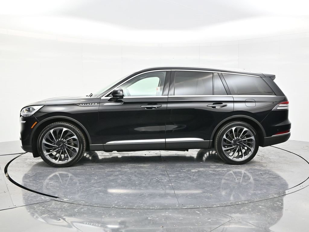 Used 2023 Lincoln Aviator Reserve w/ Equipment Group 201A image 8