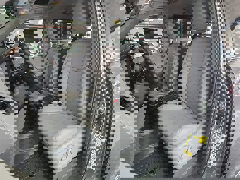 Used 2017 Toyota Sienna XLE w/ XLE Navigation Package image 9