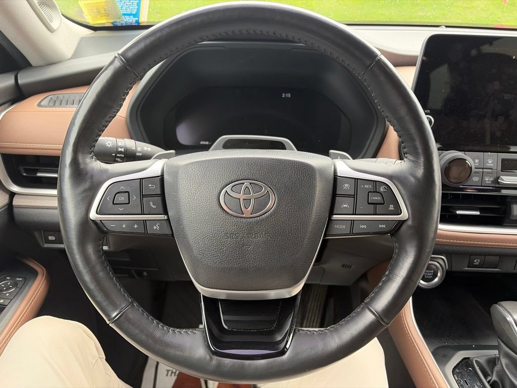 Used 2024 Toyota Grand Highlander AWD image 5