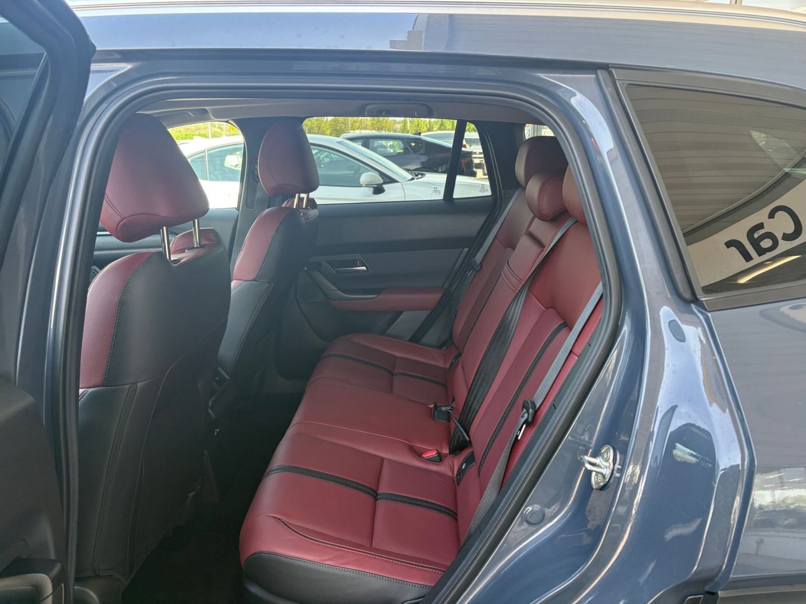 Used 2025 MAZDA CX-50 2.5 Hybrid w/ Premium Plus Pkg image 28