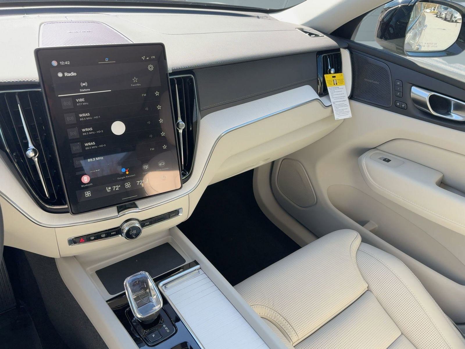 New 2026 Volvo XC60 B5 Ultra w/ Climate Package image 25