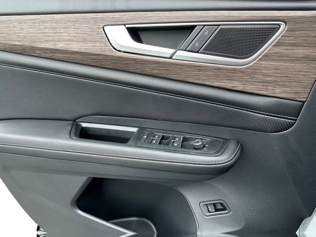 New 2026 Volkswagen Atlas SEL image 11