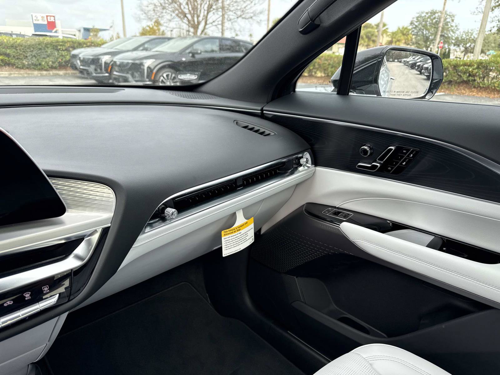 New 2026 Cadillac Lyriq Luxury image 25