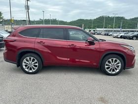 Used 2021 Toyota Highlander Limited AWD/4WD image 7