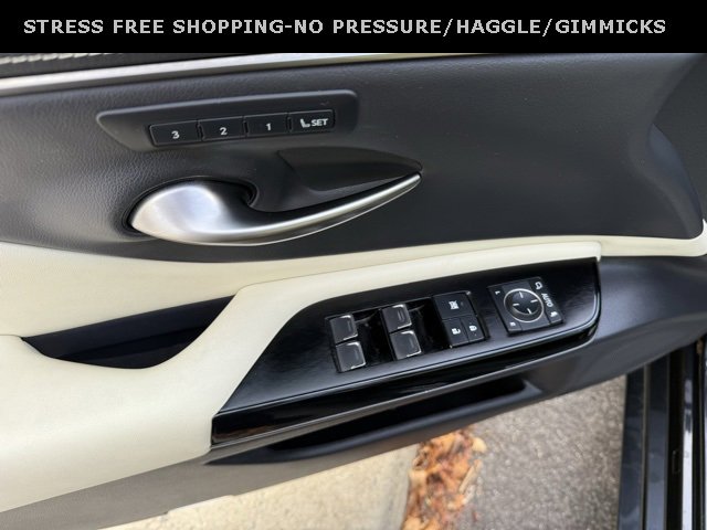 Used 2022 Lexus ES 350 w/ Premium Package image 15