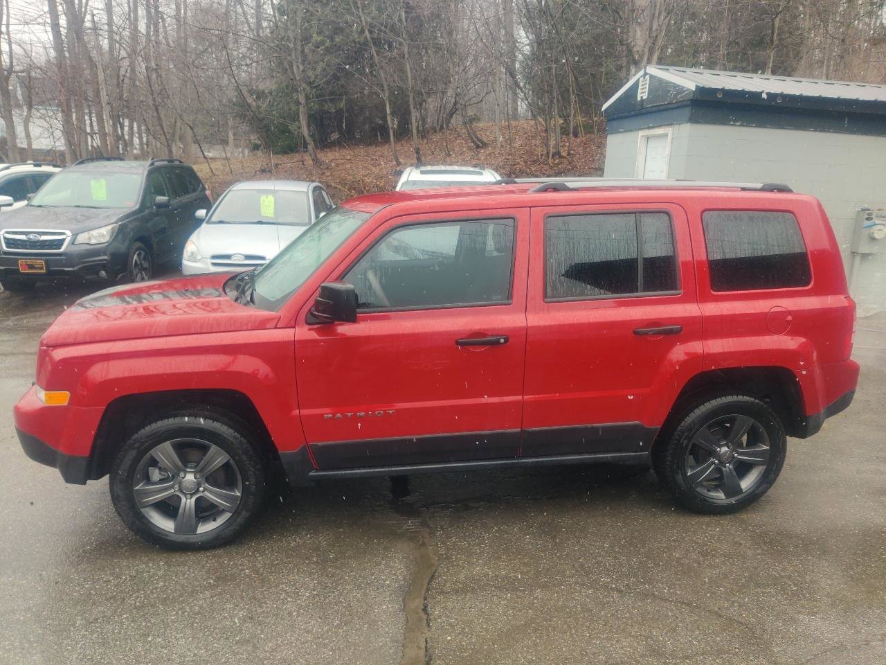 Used 2017 Jeep Patriot Sport FWD image 3