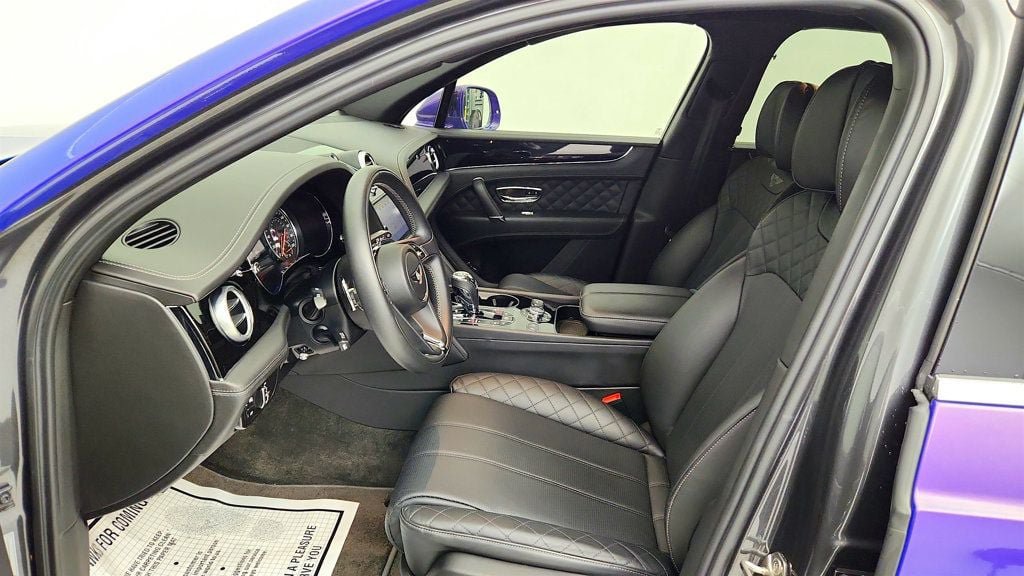Used 2018 Bentley Bentayga AWD/4WD image 26