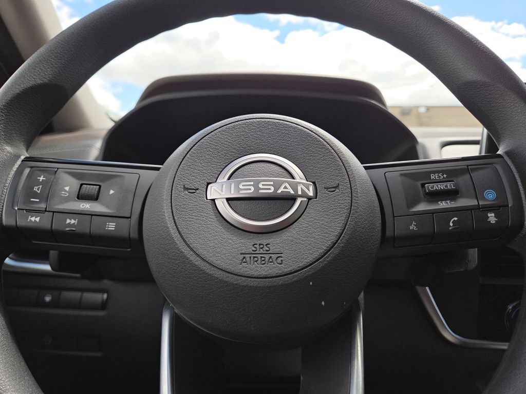 Used 2023 Nissan Rogue SV AWD/4WD image 24