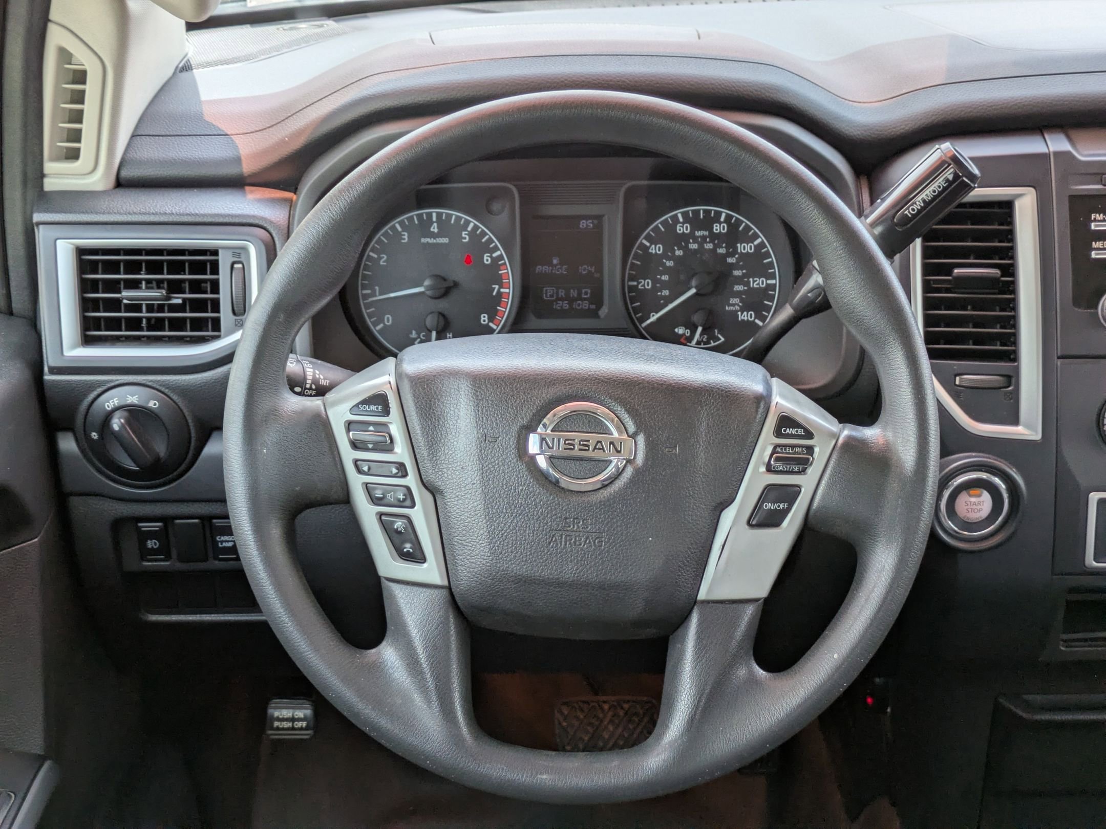 Used 2017 Nissan Titan S image 19