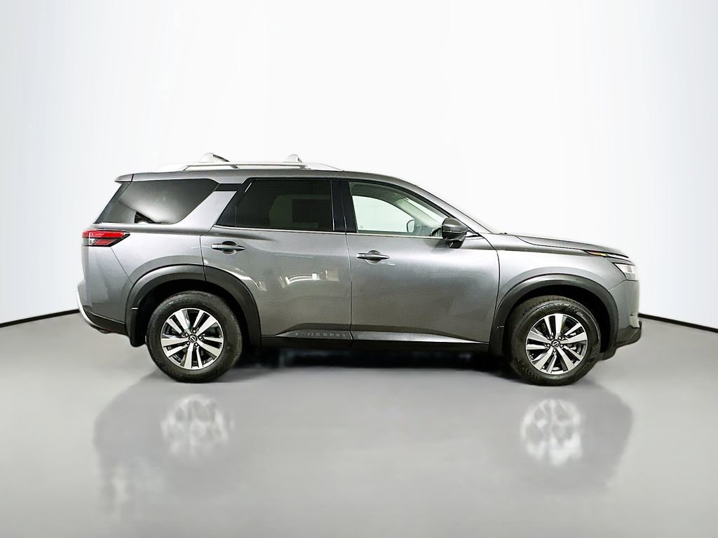 Used 2024 Nissan Pathfinder SL image 7