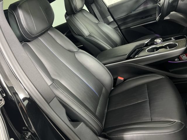 Used 2023 Cadillac Lyriq 2WD image 29