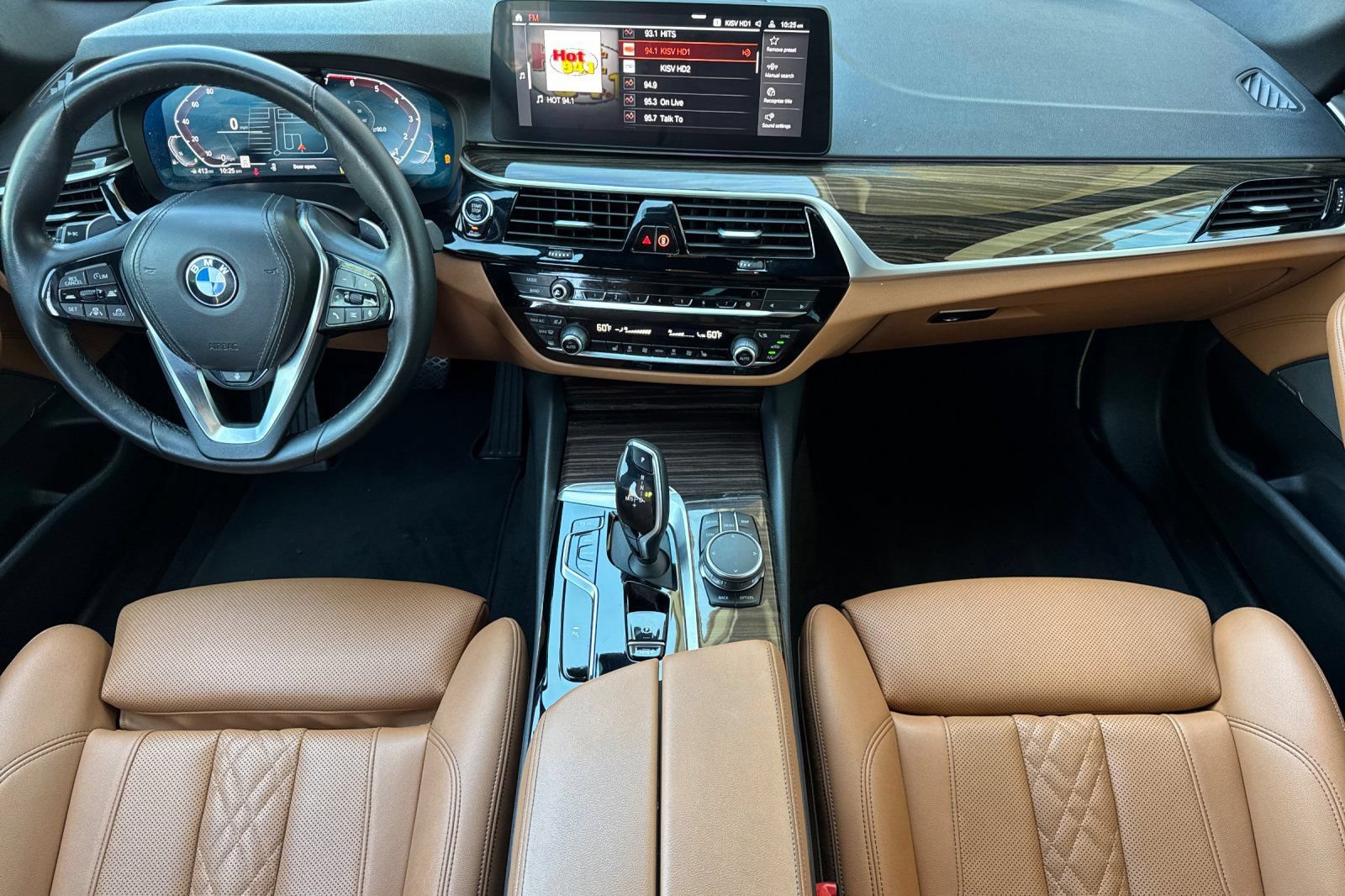 Used 2023 BMW 530i w/ Premium Package RWD image 14