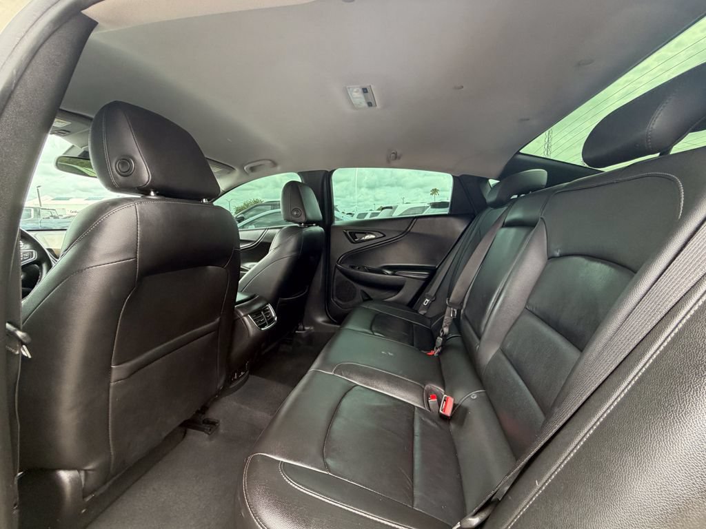 Used 2016 Chevrolet Malibu LT w/ Leather Package FWD image 11