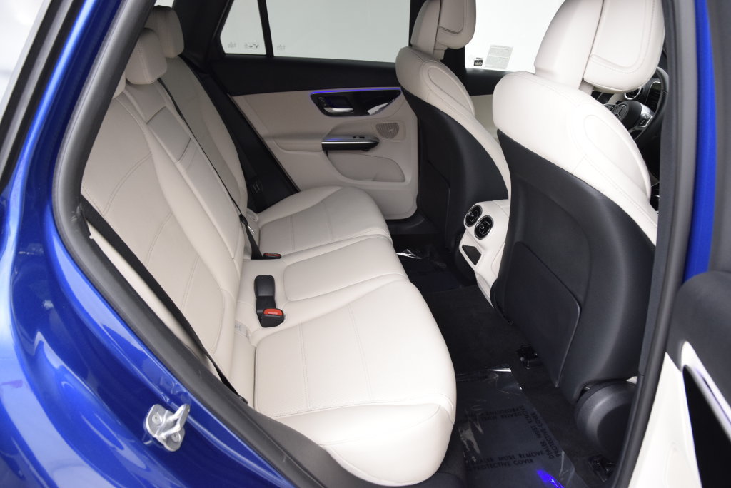 Certified 2026 Mercedes-Benz GLC 300 image 18