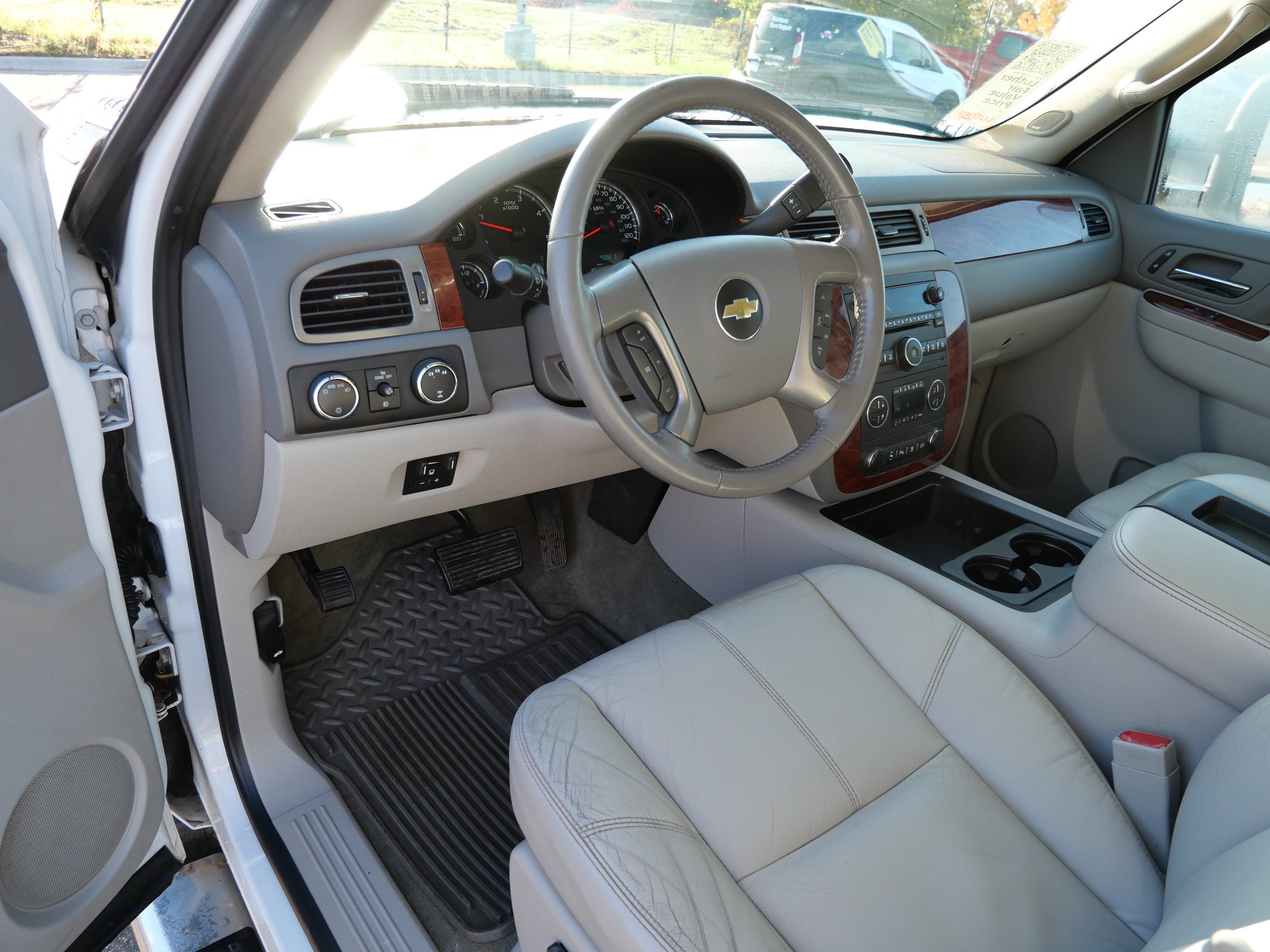 Used 2011 Chevrolet Silverado 2500 LTZ w/ Snow Plow Prep Package AWD/4WD image 20